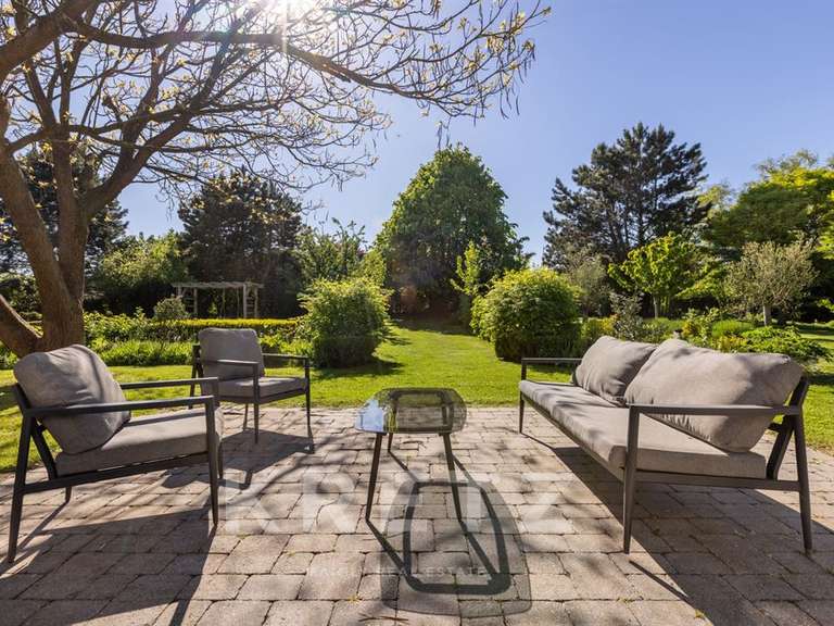 Maison Camphin-en-Pévèle - 5 chambres - 215m²