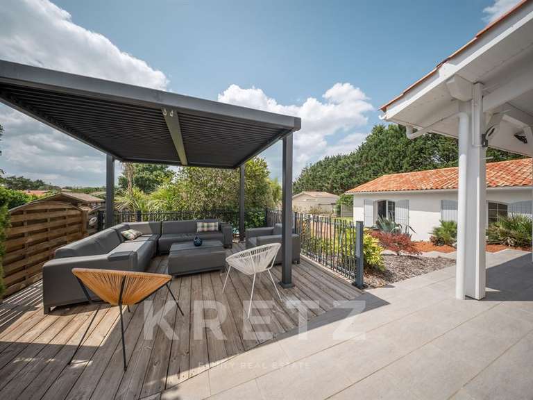 Maison Canéjan - 5 chambres - 260m²