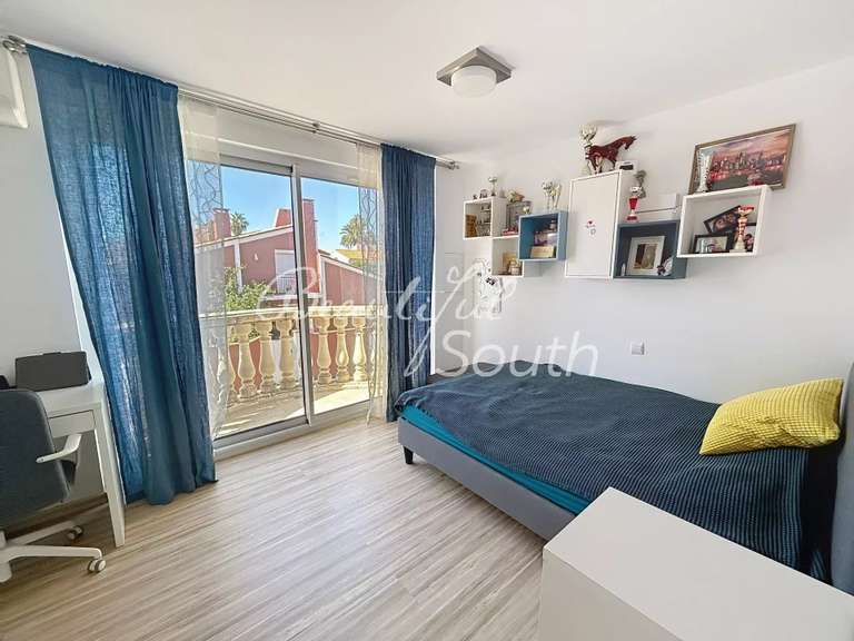 Maison Canet-en-Roussillon - 5 chambres - 203m²