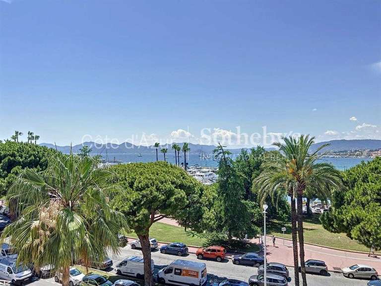 Apartment with Sea view Cannes - 2 bedrooms - 97m²