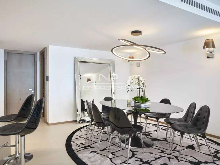 Apartment with Sea view Cannes - 2 bedrooms - 97m²