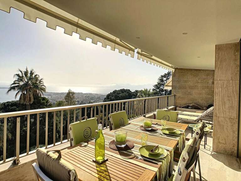 Apartment with Sea view Cannes - 3 bedrooms - 110m²
