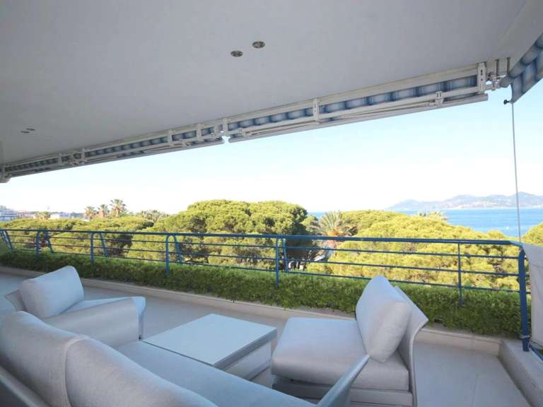 Apartment with Sea view Cannes - 2 bedrooms - 84m²