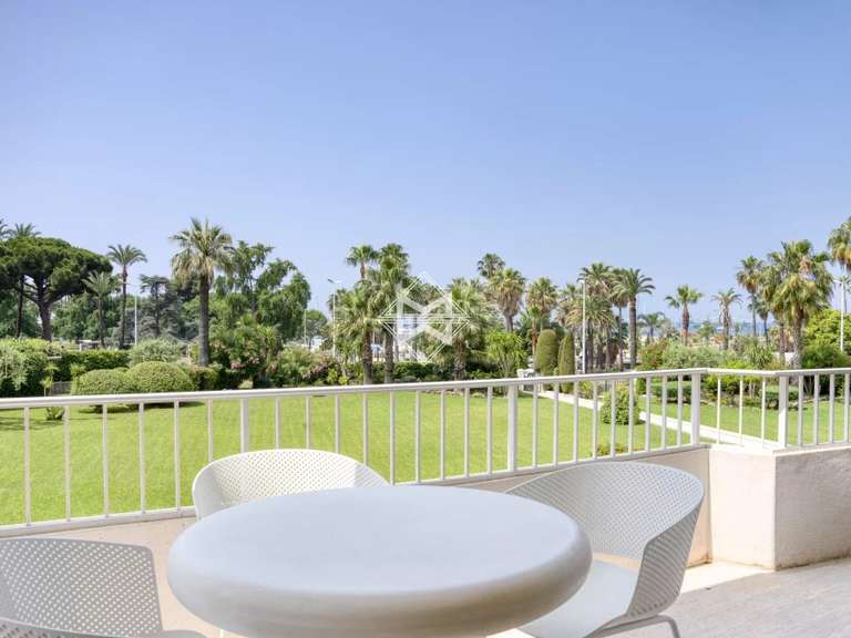 Apartment with Sea view Cannes - 3 bedrooms - 110m²