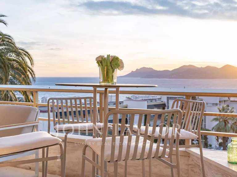 Apartment with Sea view Cannes - 4 bedrooms - 140m²
