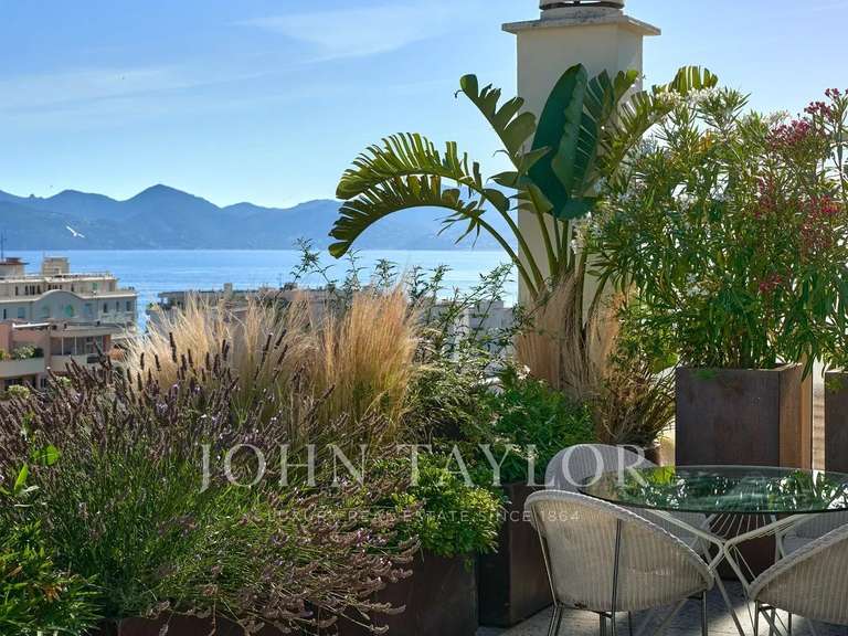 Apartment with Sea view Cannes - 3 bedrooms - 150m²