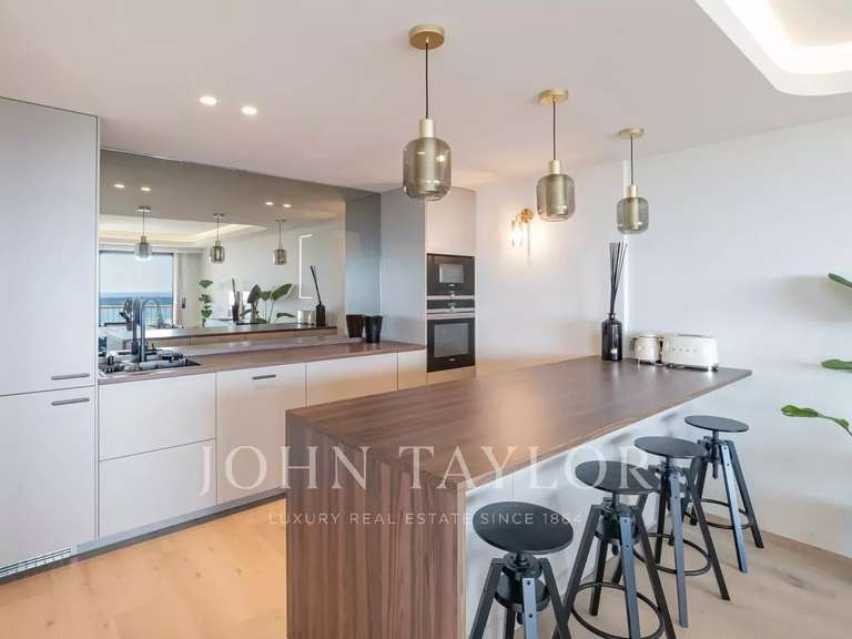 Apartment with Sea view Cannes - 2 bedrooms - 114m²