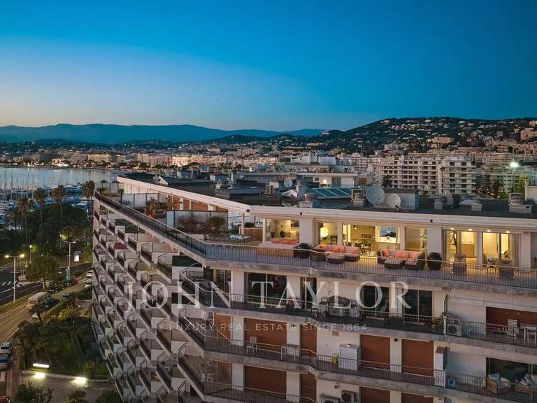 Apartment with Sea view Cannes - 5 bedrooms - 208m²