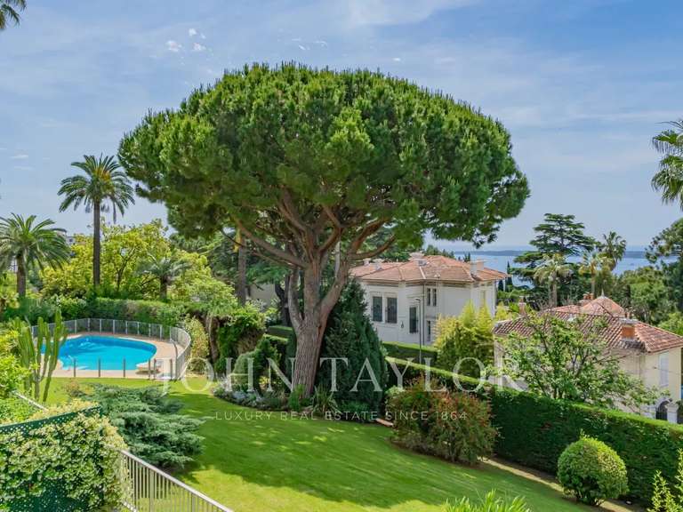 Apartment with Sea view Cannes - 3 bedrooms - 120m²