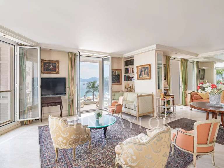 Apartment with Sea view Cannes - 3 bedrooms - 150m²