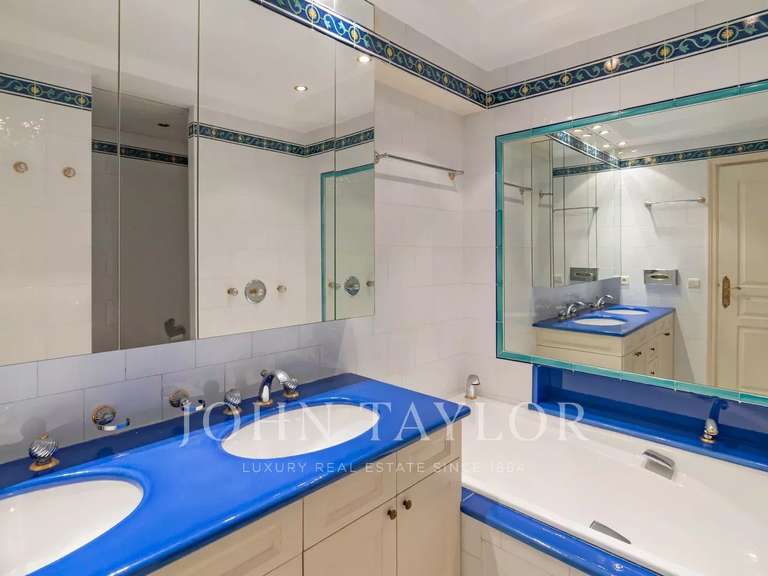 Apartment with Sea view Cannes - 3 bedrooms - 150m²