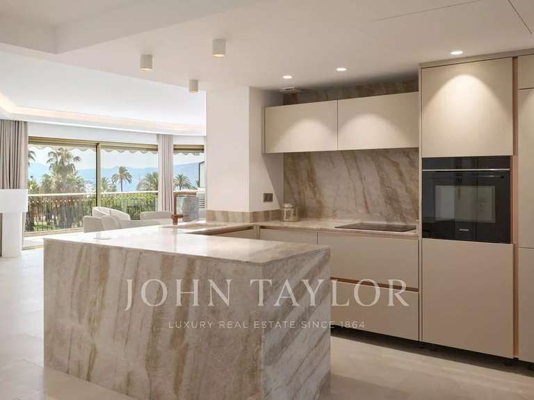 Apartment with Sea view Cannes - 3 bedrooms - 95m²