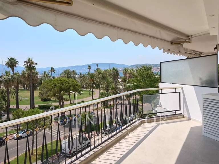 Apartment with Sea view Cannes - 3 bedrooms - 95m²