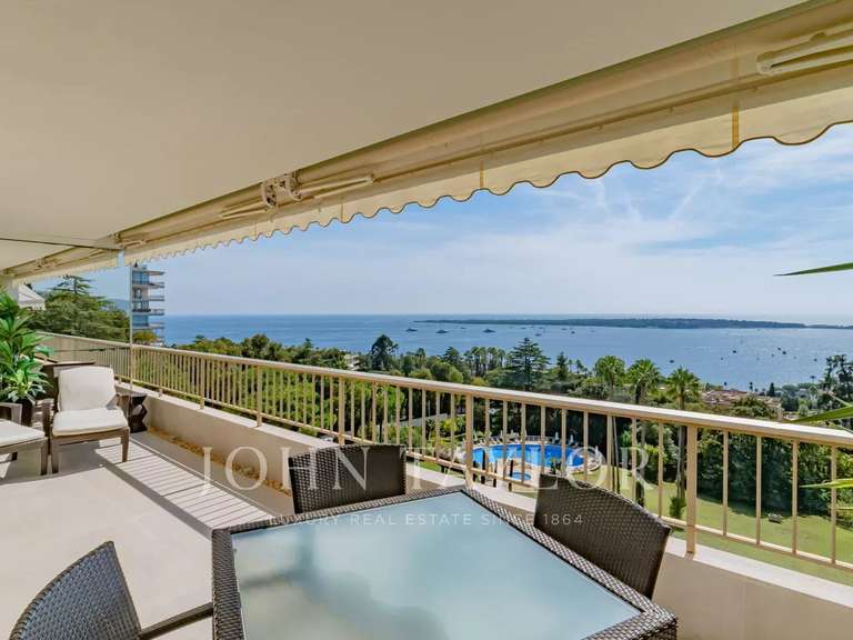 Apartment with Sea view Cannes - 2 bedrooms - 110m²