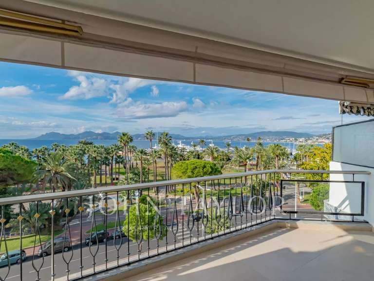 Apartment with Sea view Cannes - 2 bedrooms - 96m²