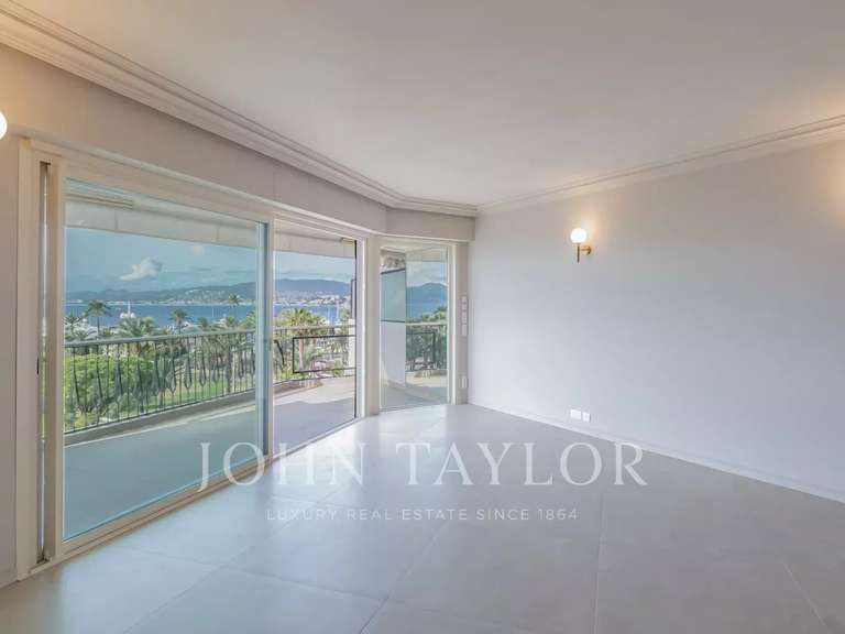 Apartment with Sea view Cannes - 2 bedrooms - 96m²