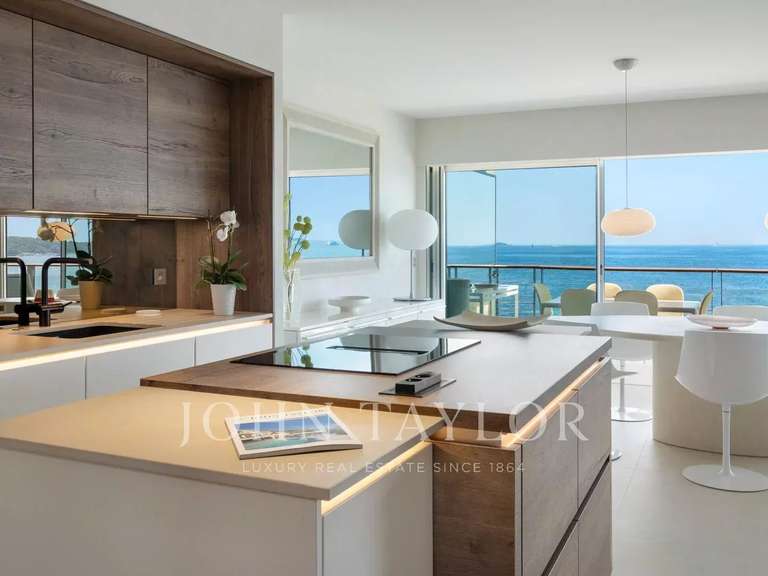 Apartment with Sea view Cannes - 3 bedrooms - 140m²