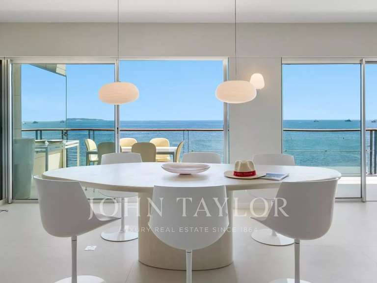 Apartment with Sea view Cannes - 3 bedrooms - 140m²