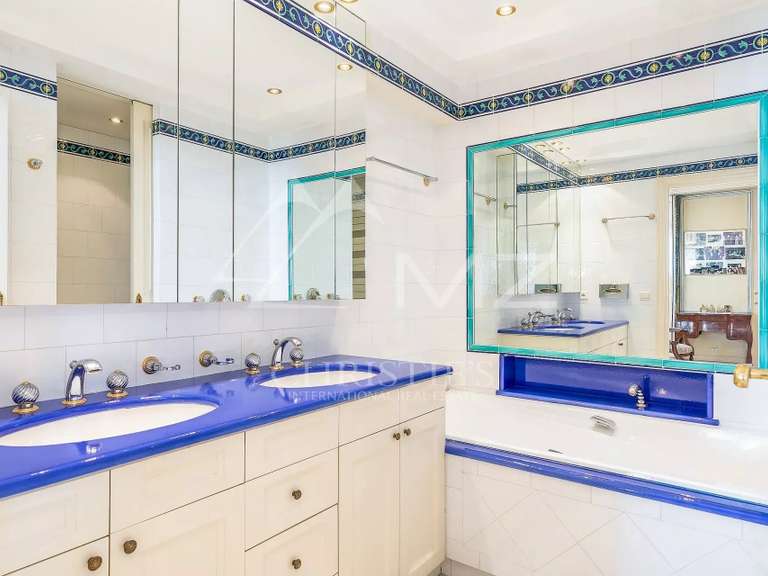 Apartment with Sea view Cannes - 3 bedrooms - 150m²