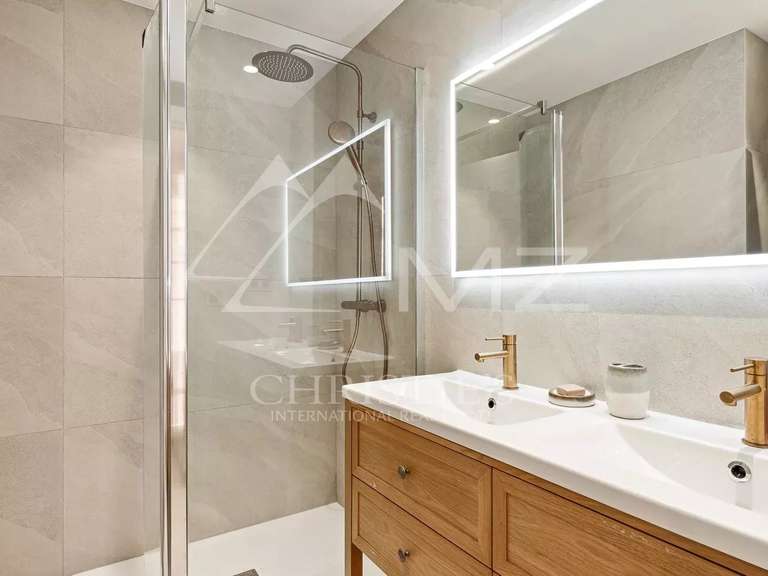 Apartment with Sea view Cannes - 77m²