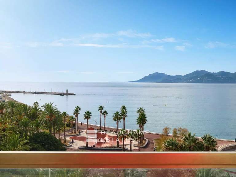 Apartment with Sea view Cannes - 2 bedrooms - 90m²