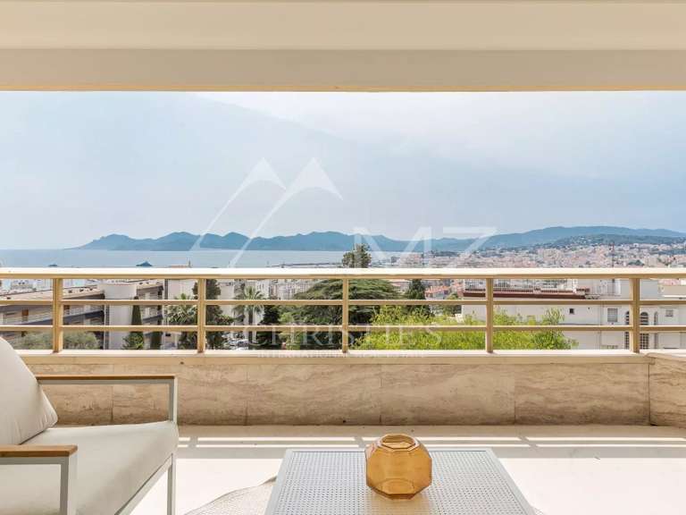 Apartment with Sea view Cannes - 3 bedrooms - 90m²