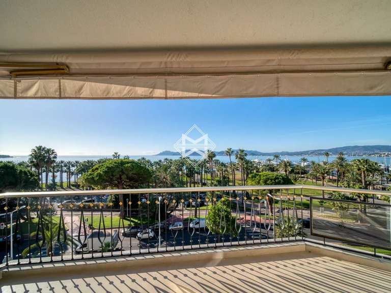Apartment with Sea view Cannes - 2 bedrooms - 97m²