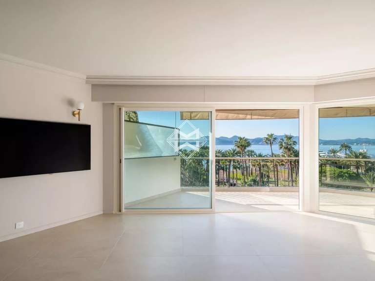 Apartment with Sea view Cannes - 2 bedrooms - 97m²