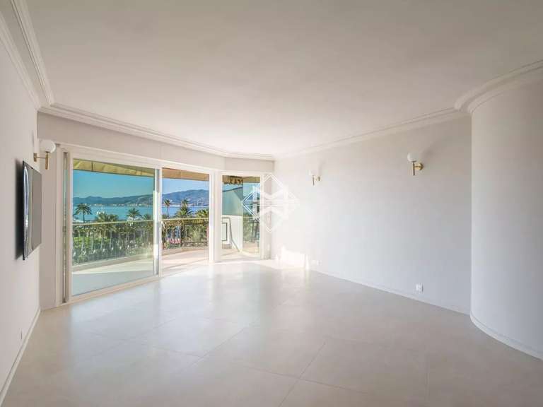 Apartment with Sea view Cannes - 2 bedrooms - 97m²