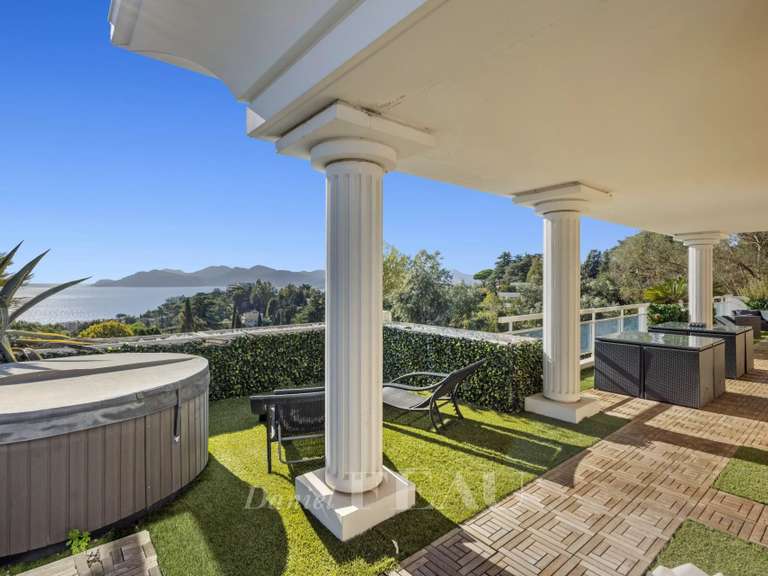 Apartment with Sea view Cannes - 2 bedrooms - 155m²