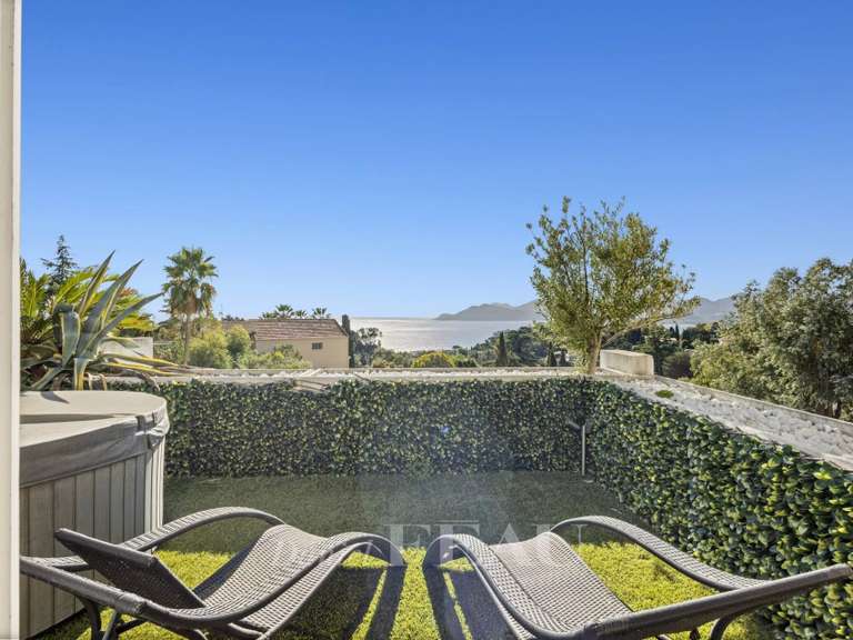 Apartment with Sea view Cannes - 2 bedrooms - 155m²