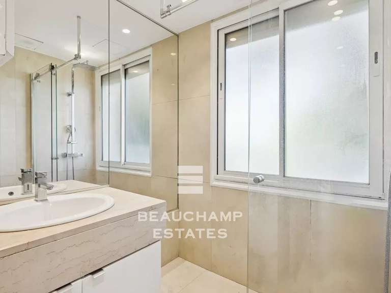 Apartment with Sea view Cannes - 3 bedrooms - 84m²