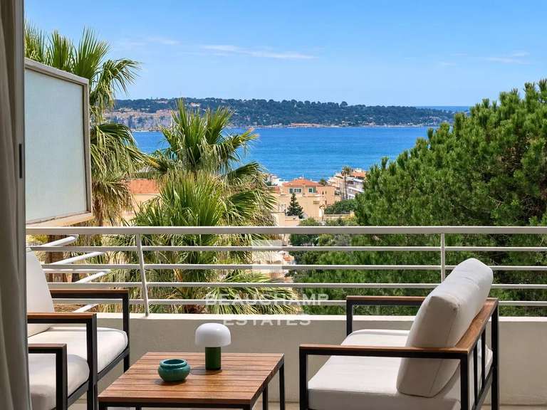 Apartment with Sea view Cannes - 2 bedrooms - 69m²