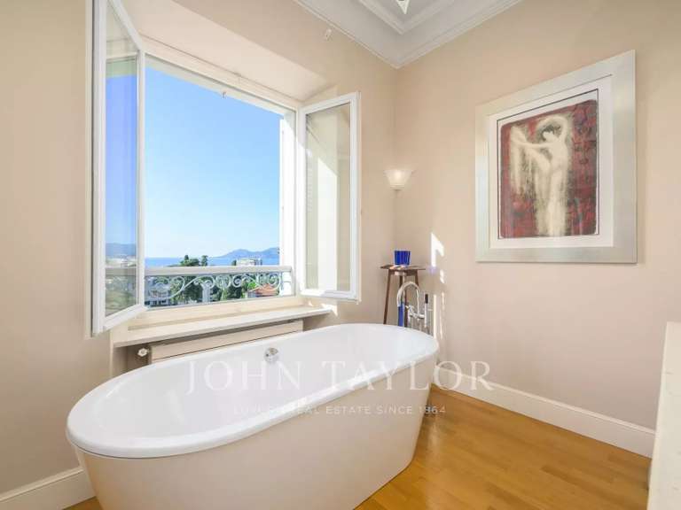 Apartment with Sea view Cannes - 305m²