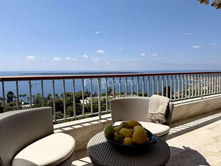 Apartment with Sea view Cannes - 3 bedrooms - 110m²