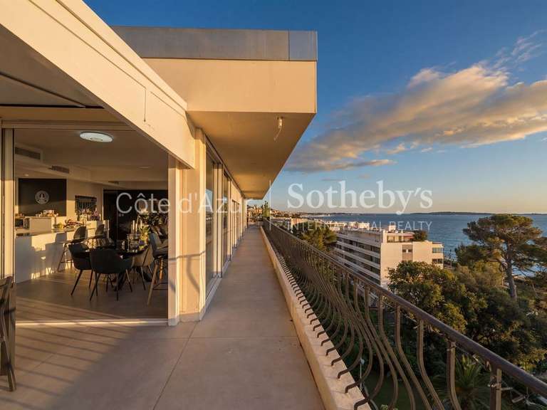Apartment with Sea view Cannes - 3 bedrooms - 119m²