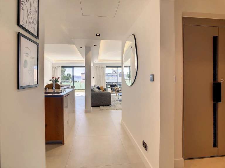 Apartment with Sea view Cannes - 3 bedrooms - 126m²