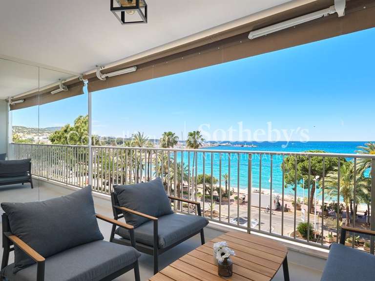 Apartment with Sea view Cannes - 2 bedrooms - 70m²