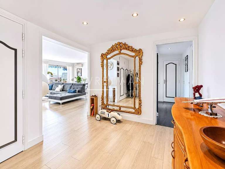 Apartment with Sea view Cannes - 3 bedrooms - 109m²
