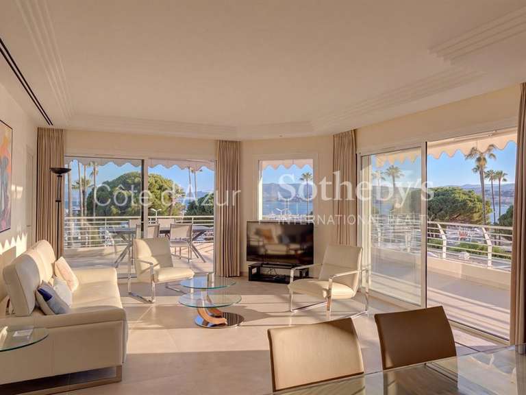 Apartment with Sea view Cannes - 3 bedrooms - 117m²