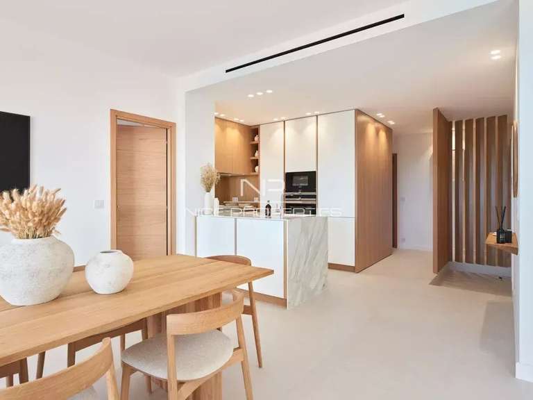 Apartment with Sea view Cannes - 4 bedrooms - 110m²