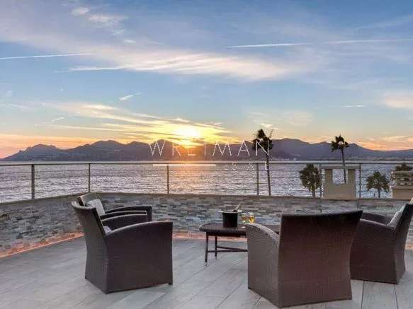 Apartment with Sea view Cannes - 4 bedrooms - 128m²