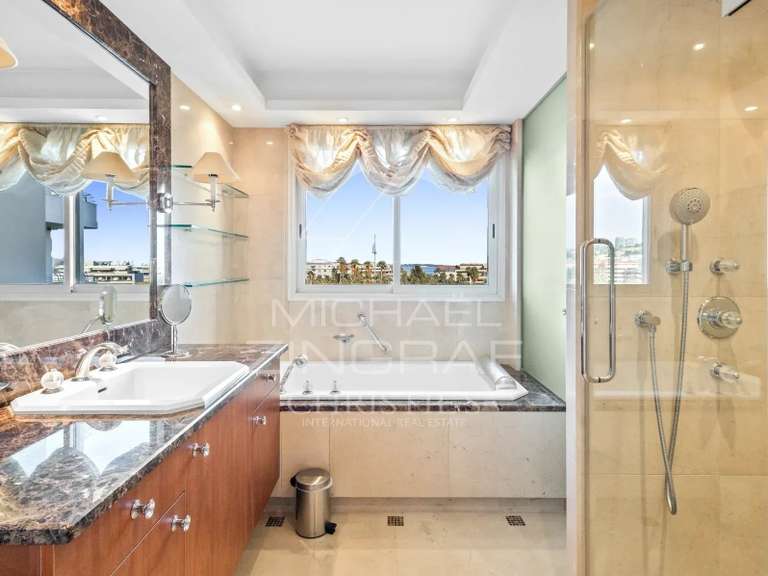 Appartement avec Vue sur mer Cannes - 3 chambres - 117m²