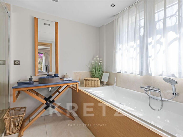 Maison Cannes - 5 chambres - 348m²