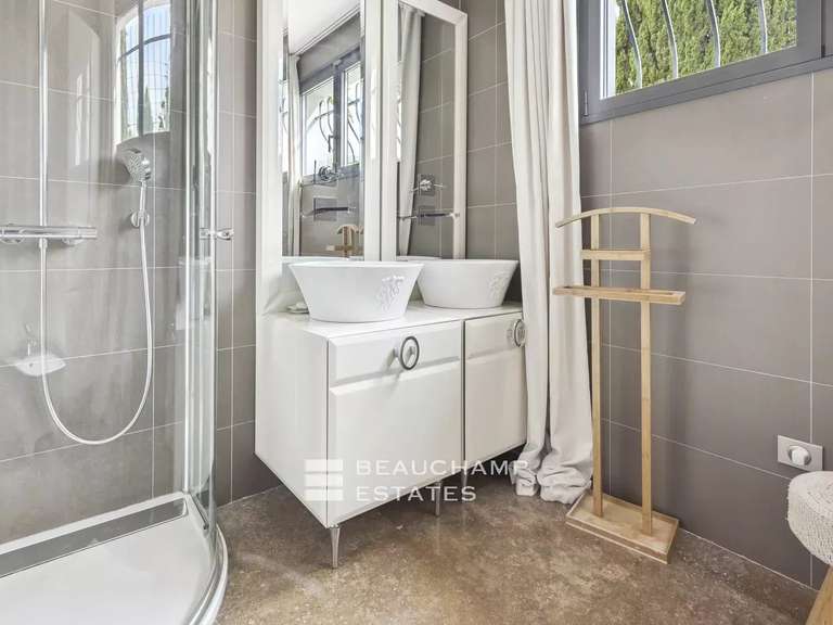 Maison Cannes - 6 chambres - 225m²