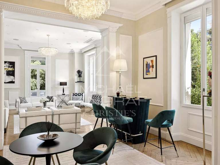 Maison Cannes - 10 chambres - 579m²