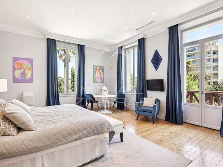 Maison Cannes - 10 chambres - 579m²