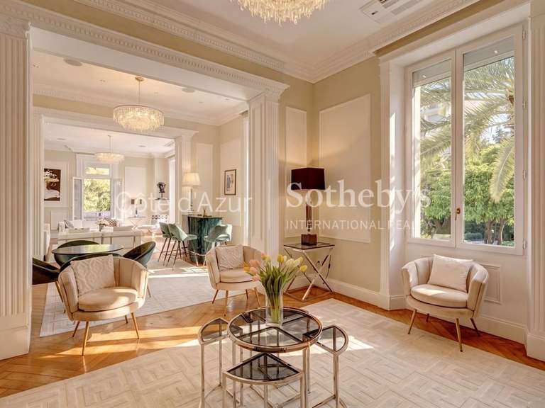 Maison Cannes - 10 chambres - 579m²