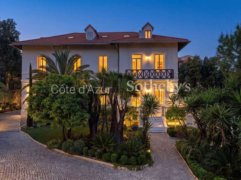 Maison Cannes - 10 chambres - 579m²