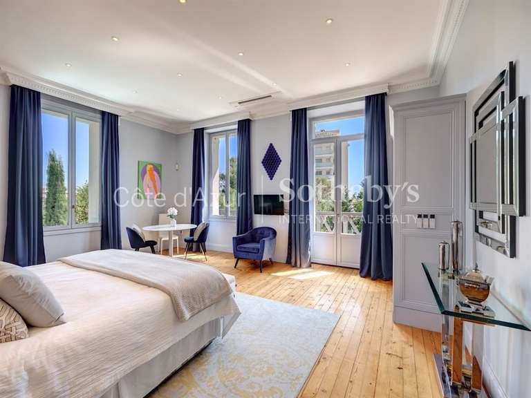 Maison Cannes - 10 chambres - 579m²